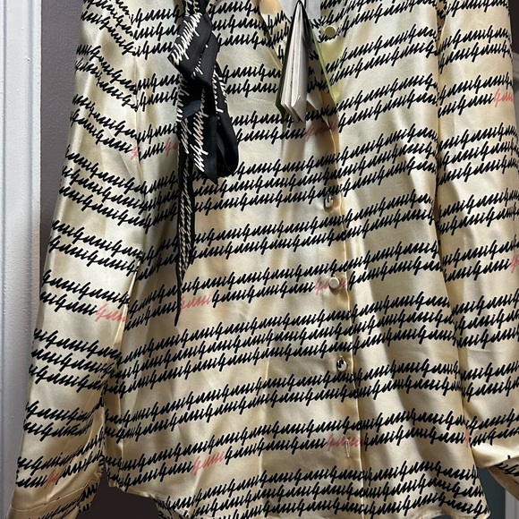 Gucci Black and Cream Patterned Blouse - Picture 5 of 8